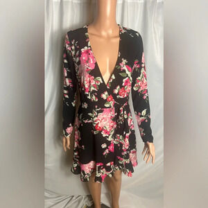 B. Darlin Juniors Floral Wrap Mini Ruffle Dress Size 7/8 Party,  Long Sleeve